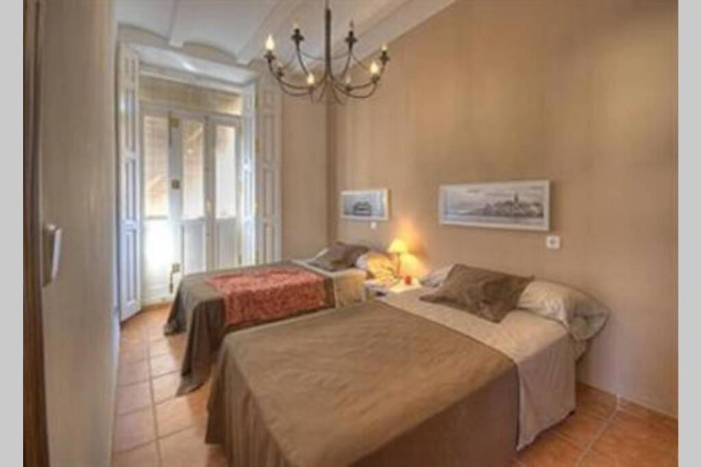 ולנסיה Main Central Station Apartment מראה חיצוני תמונה